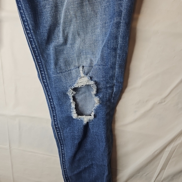 🎁Hollister Jeans Womens Ultra High-Rise Vintage Straight Ankle Distressed Size1 - Picture 5 of 15